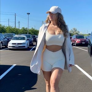 Meet your Posher, Desiree